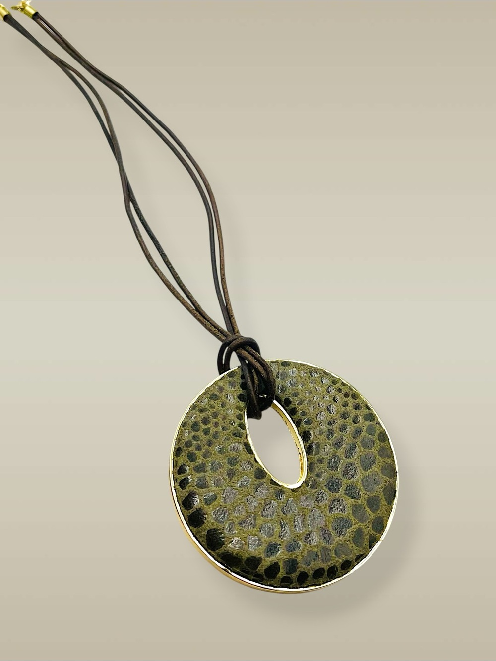 Bold Chicos Vintage Animal Print Disc Pendant Multi-Strand Cord Necklace - Picture 8 of 16